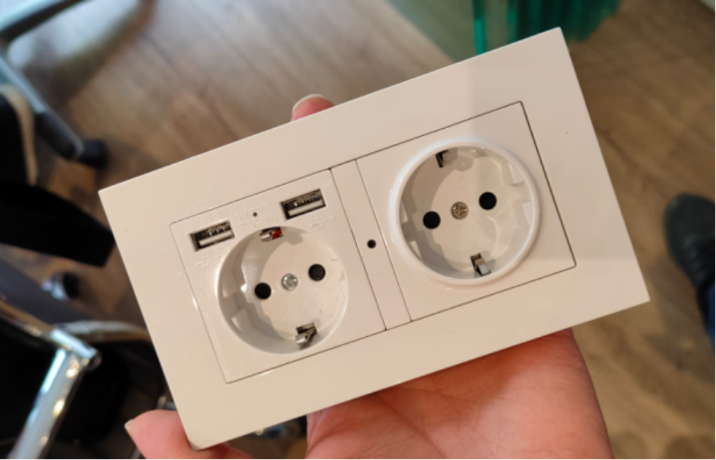 Cámara oculta WiFi Full HD de 1080p con doble toma de corriente europea (modelo: s3)