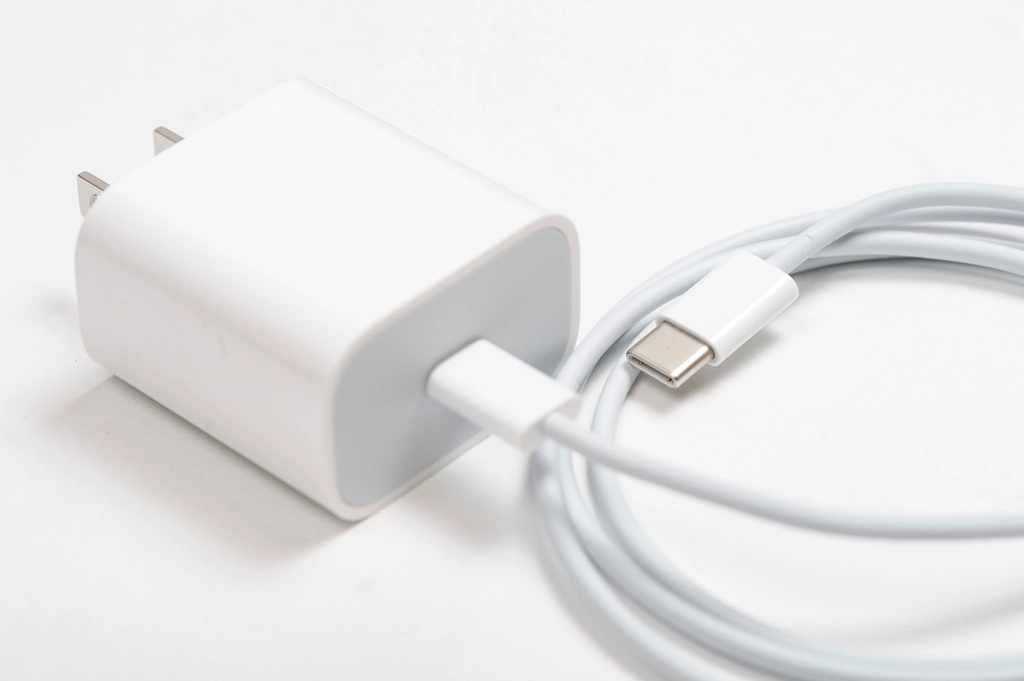 Dual-Port Charger Camera — 1080p