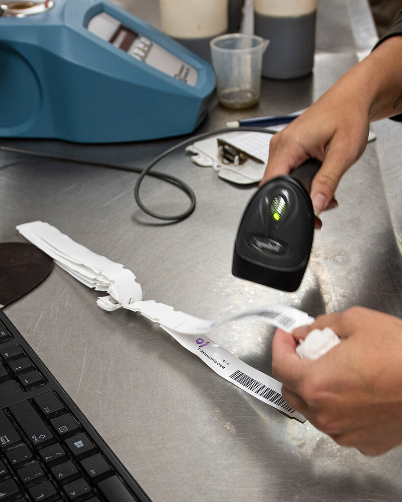 Heavy-Duty Magnetic Tracker — 4G + Long Battery